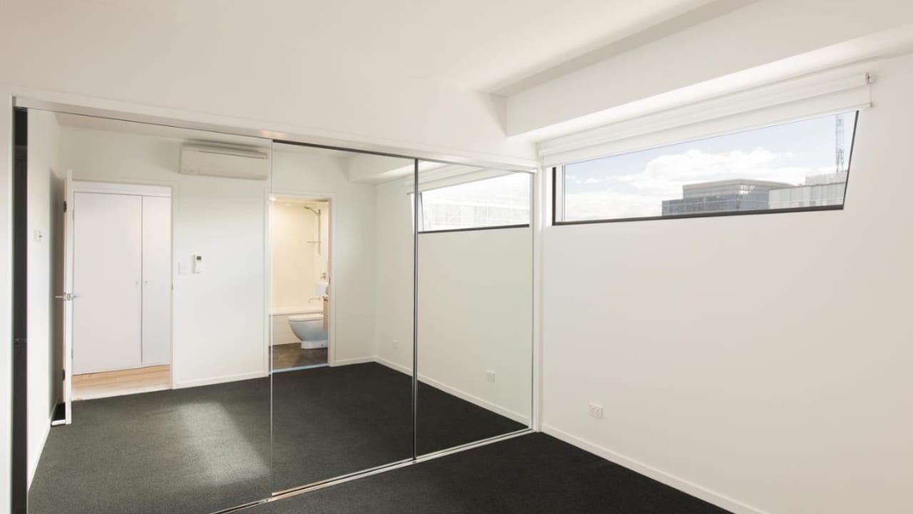 Unfurnished room with own bathroom