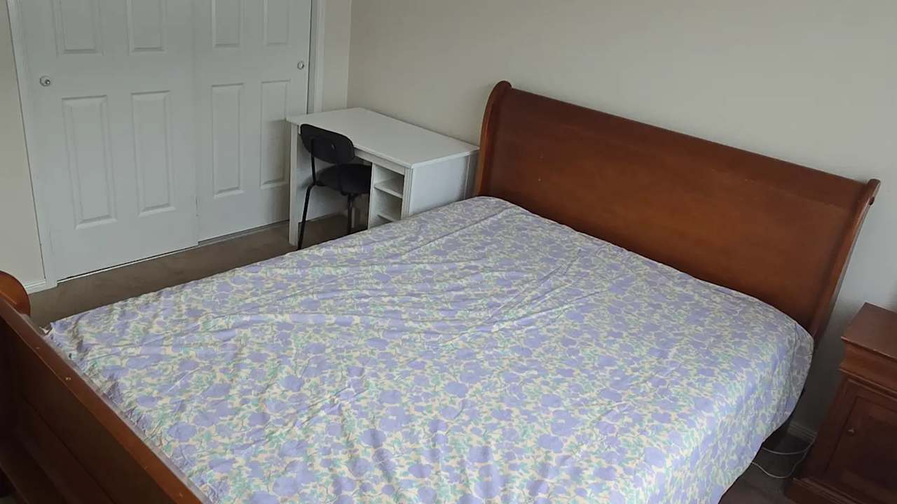 Furnished room in a share house