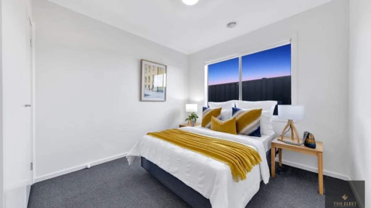 Room in a share house