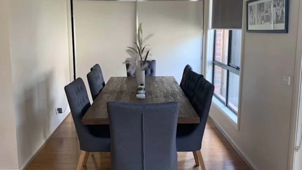 Unfurnished room in a share house