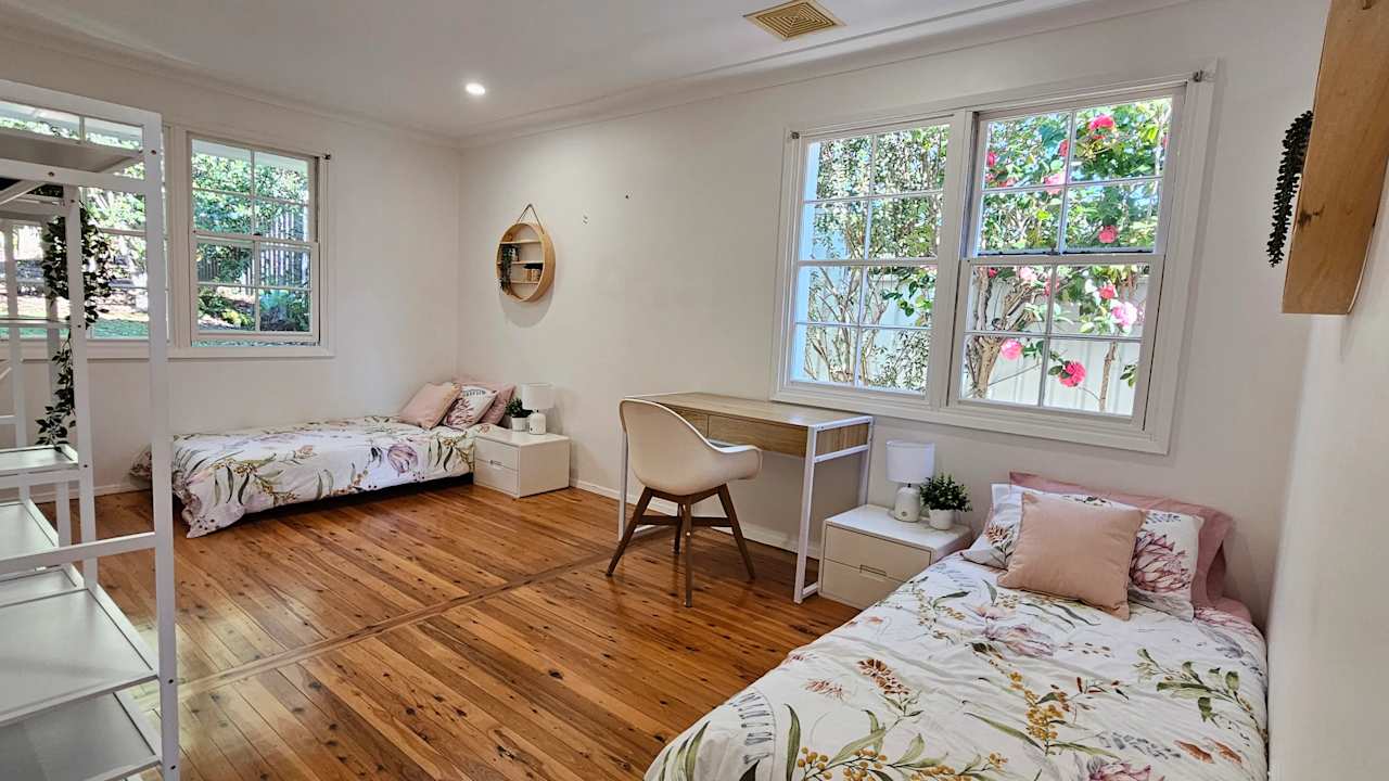 Furnished room in a share house