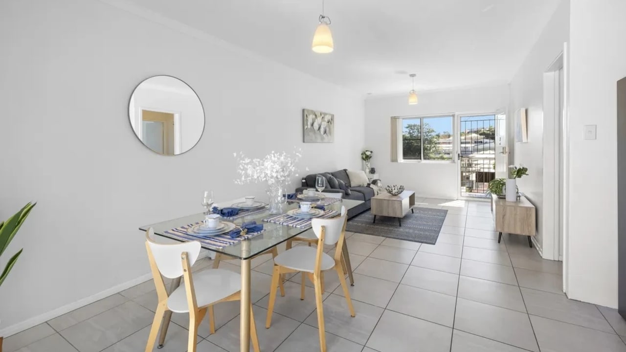 Unfurnished room in a flatshare