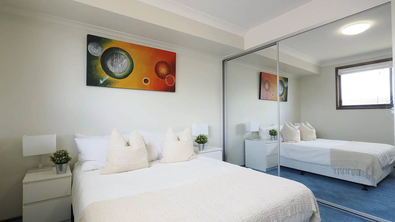 Furnished room in a flatshare