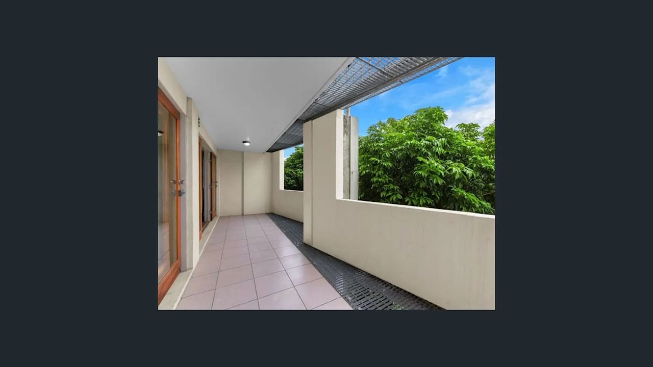 Furnished room with ensuite in a flatshare