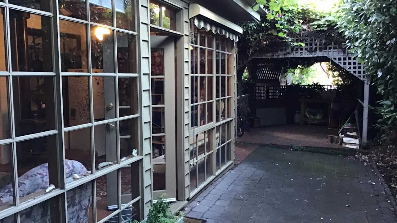 Room in a share house
