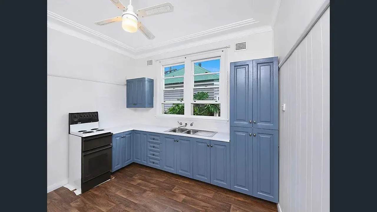 Room in a share house