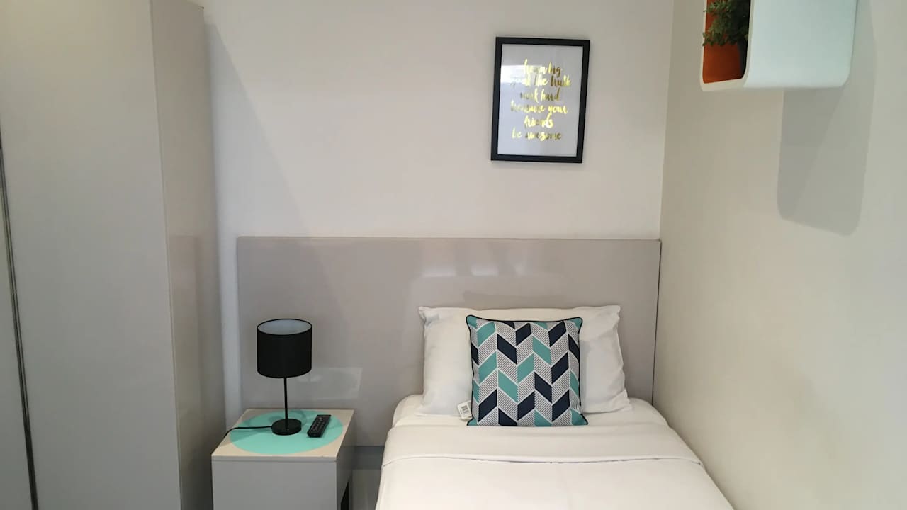 Furnished room studio flat for rent