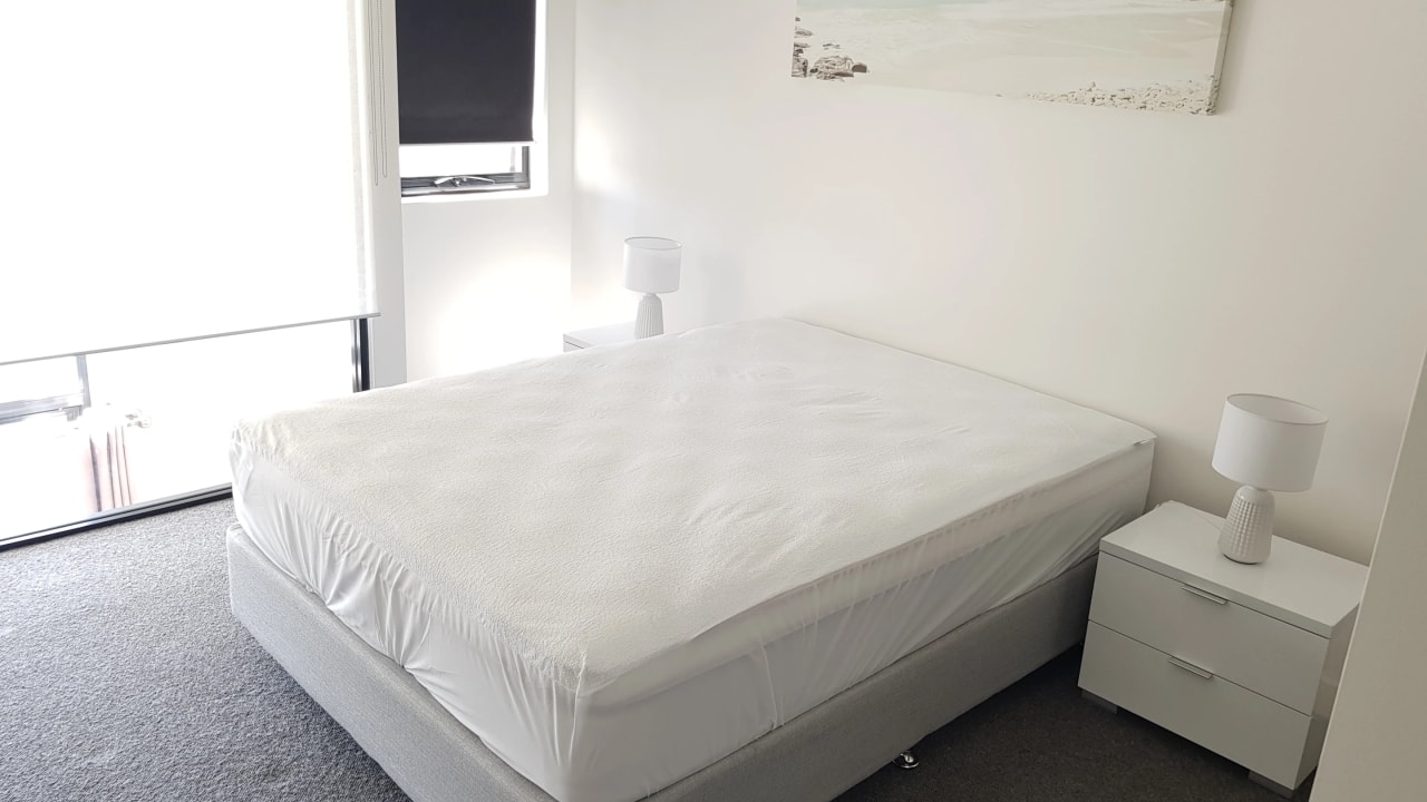 Furnished room with ensuite in a flatshare