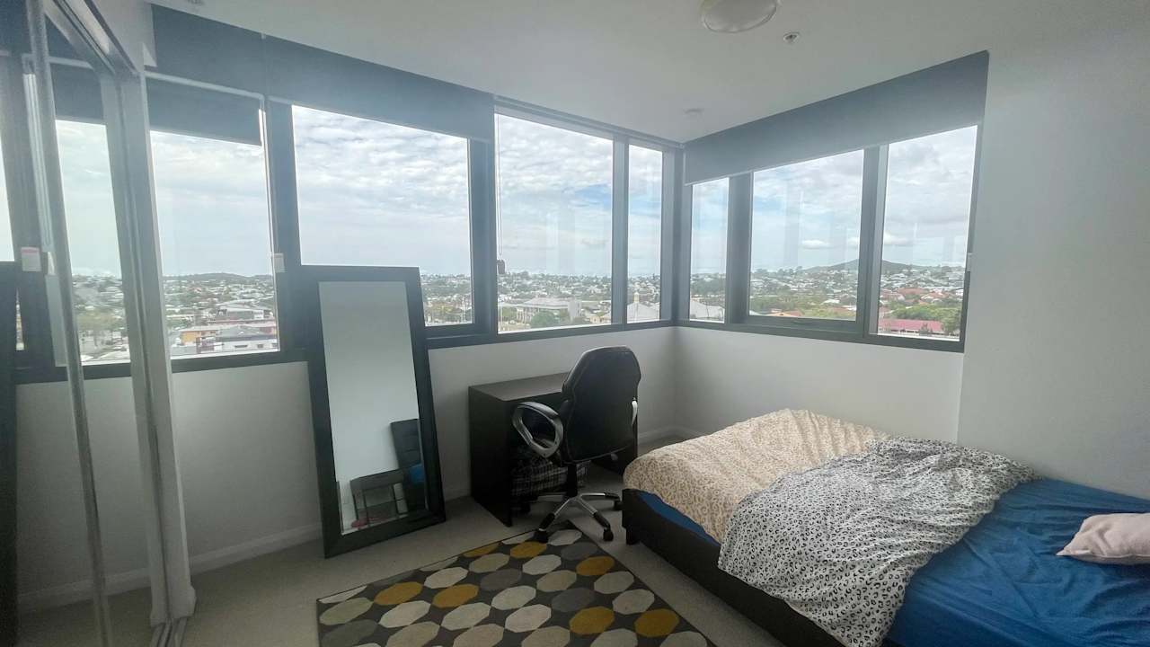 Furnished room with own bathroom