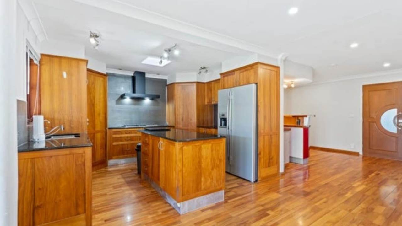 Whole property with 4 rooms for rent