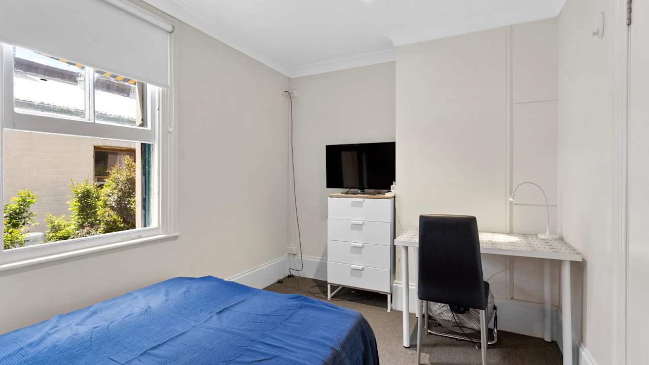 Furnished room in a share house