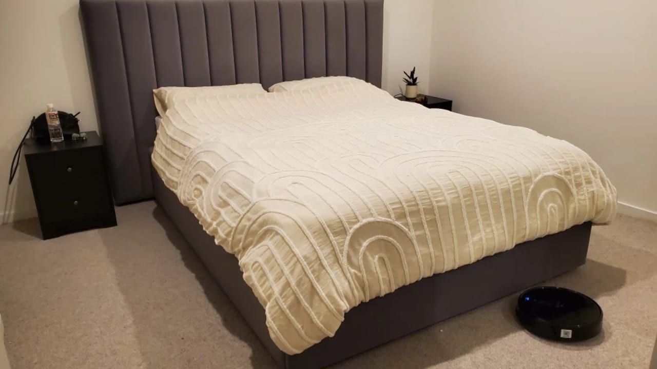 Furnished room with ensuite in a flatshare