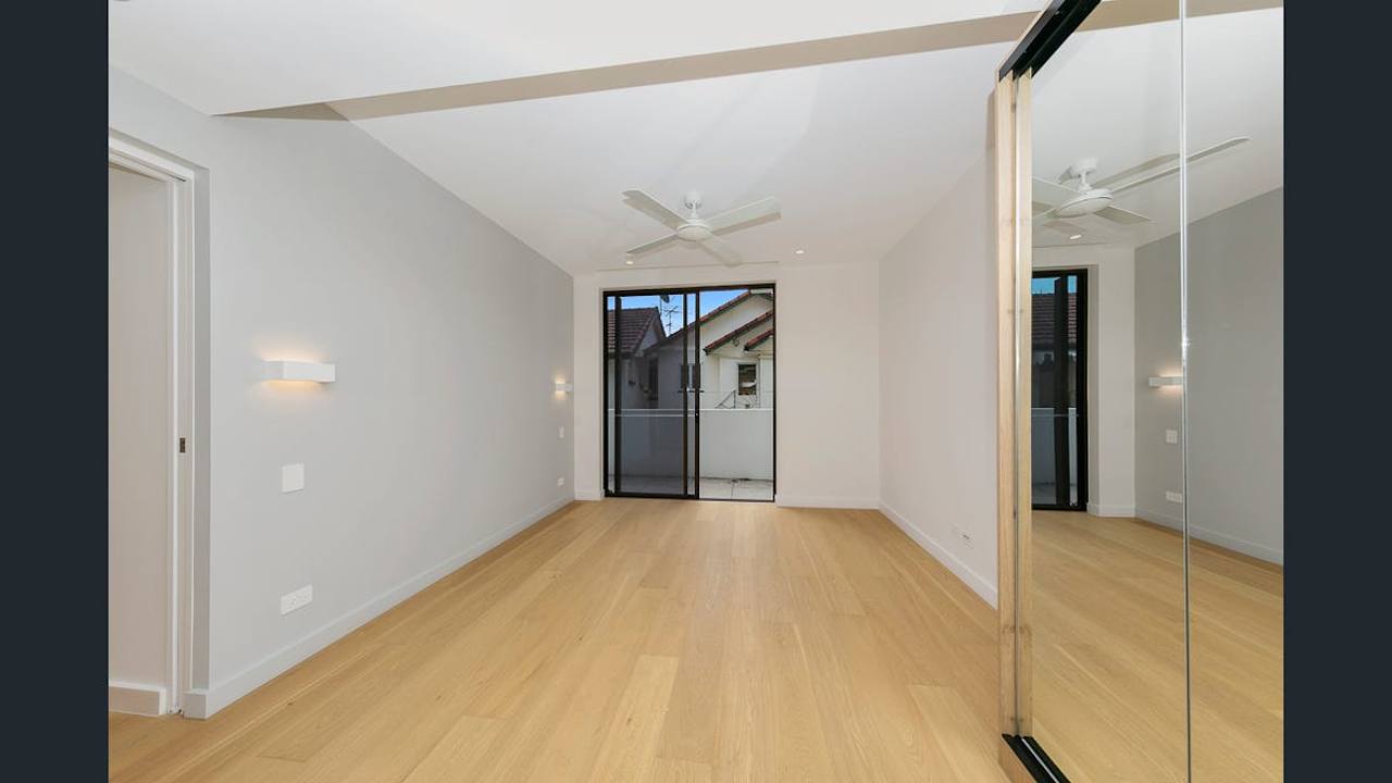 Unfurnished room with own bathroom