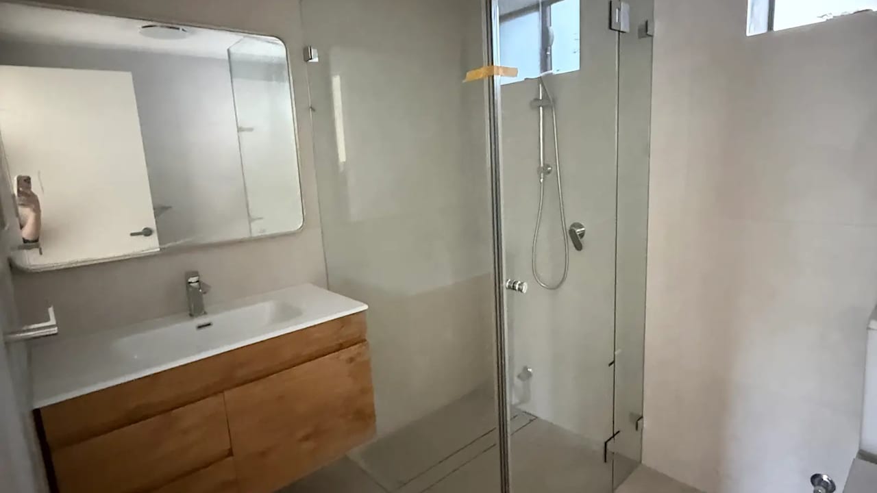 Whole property with 2 rooms for rent