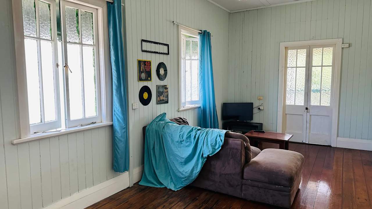 Whole property with 3 rooms for rent