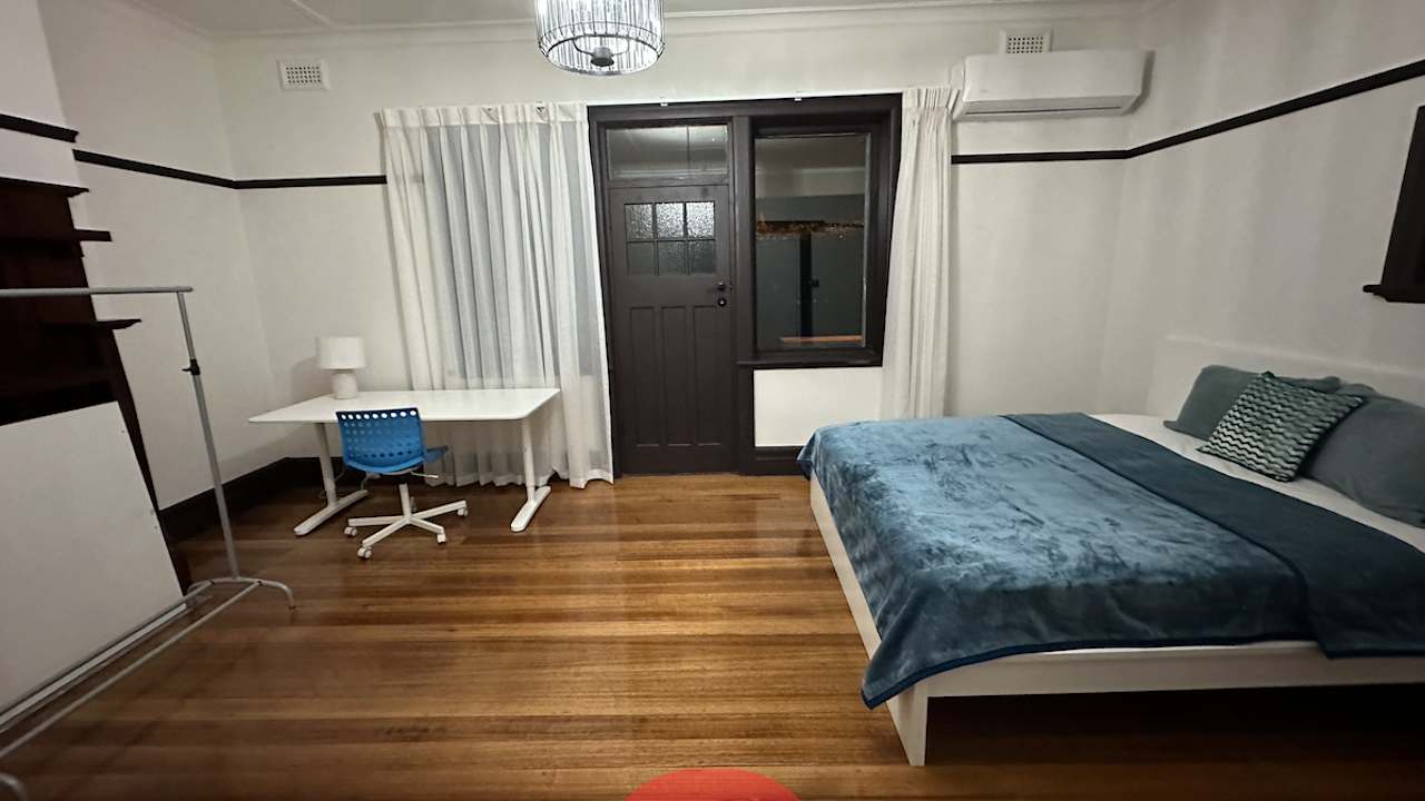 Furnished room with own bathroom
