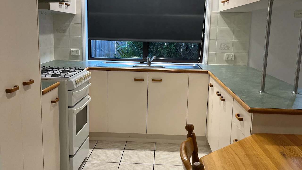 Unfurnished room granny flat for rent