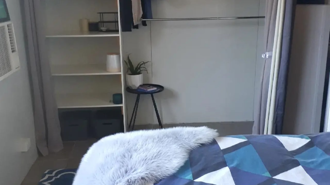 Whole property with 1 room for rent