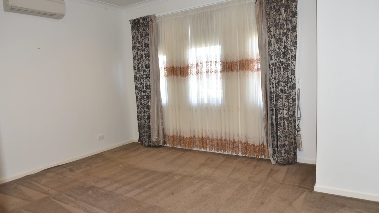 Room with ensuite in a share house