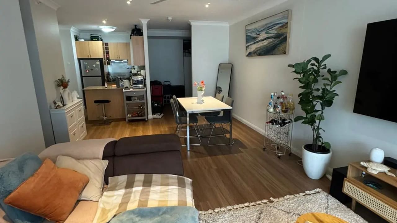 Whole property with 2 rooms for rent