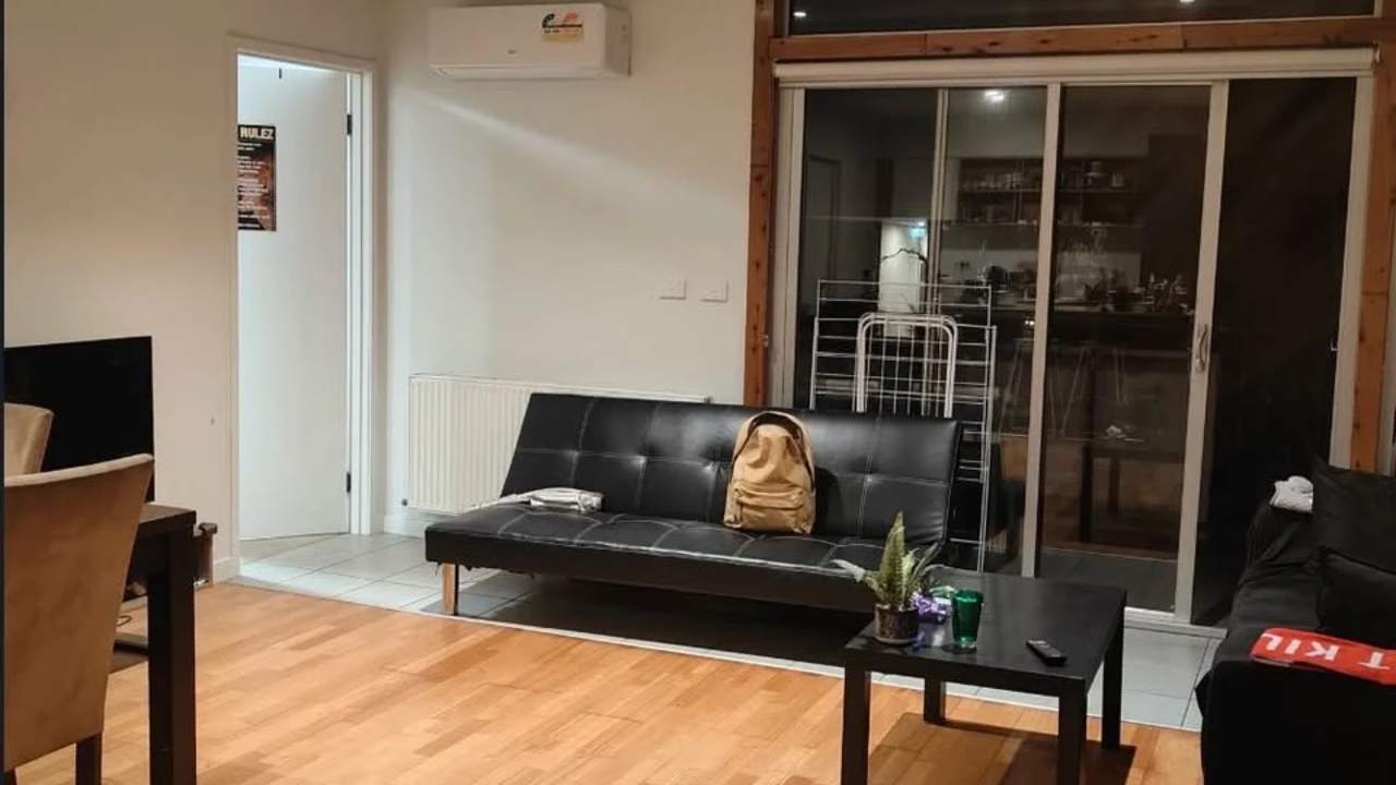 Unfurnished room with ensuite in a flatshare