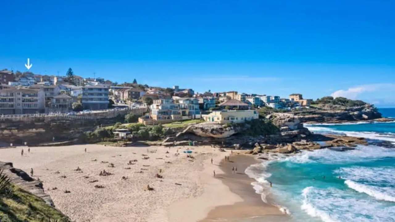 Unfurnished room in a flatshare