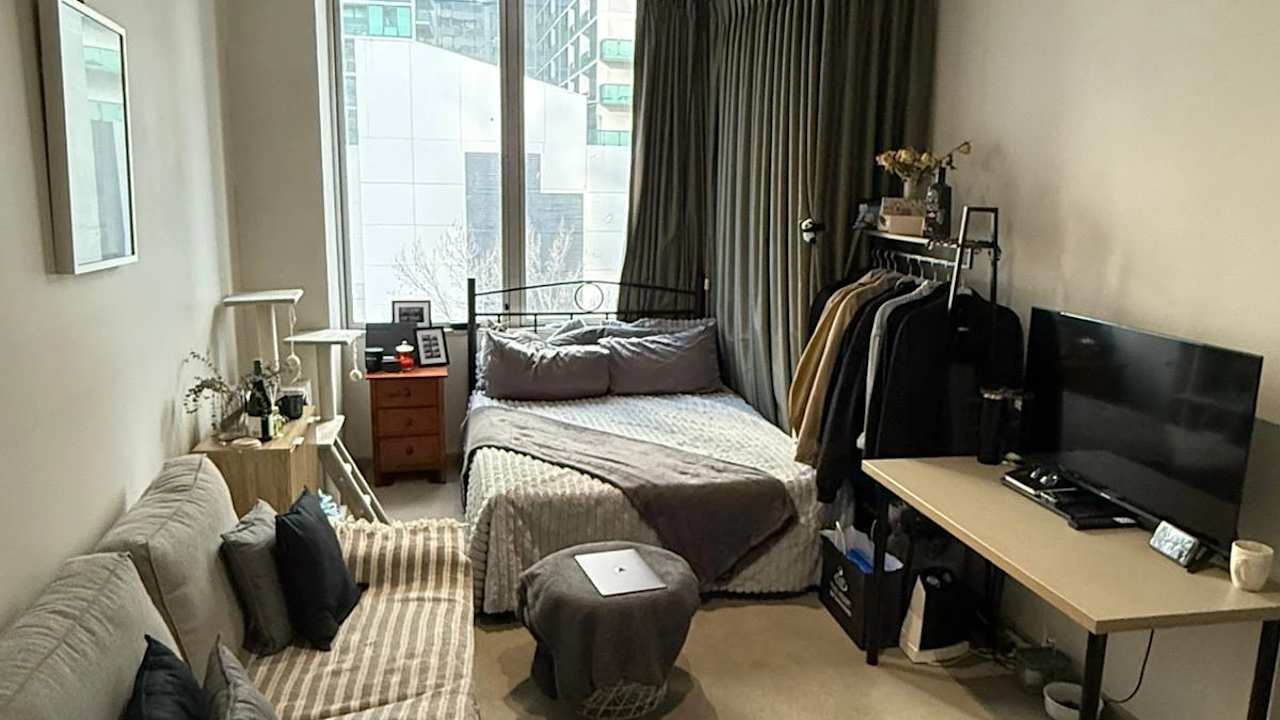 Furnished room with own bathroom