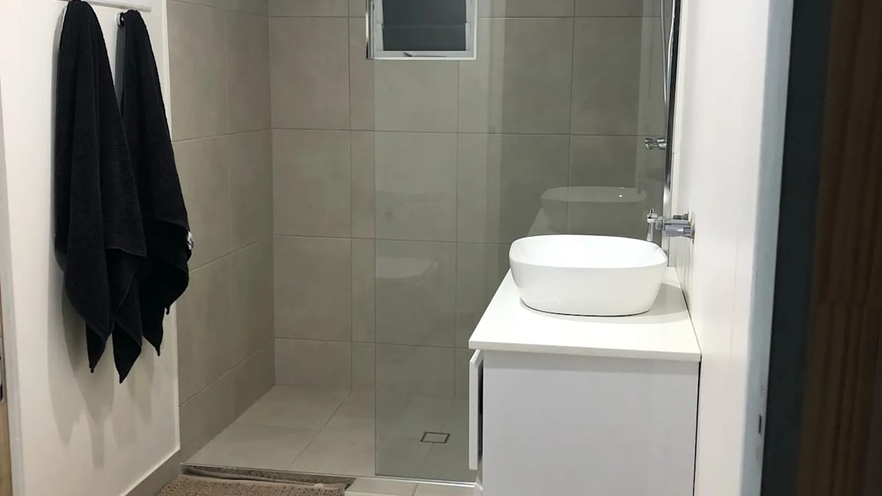 Room in a share house