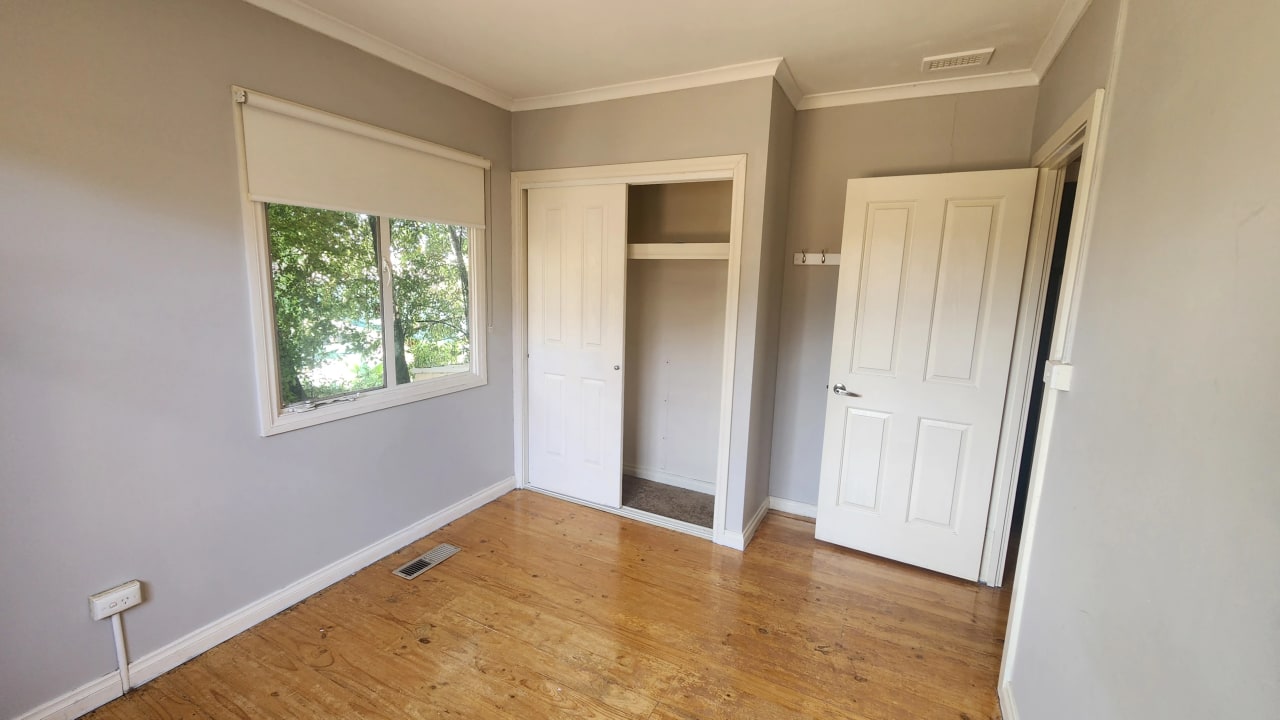 Unfurnished room in a share house