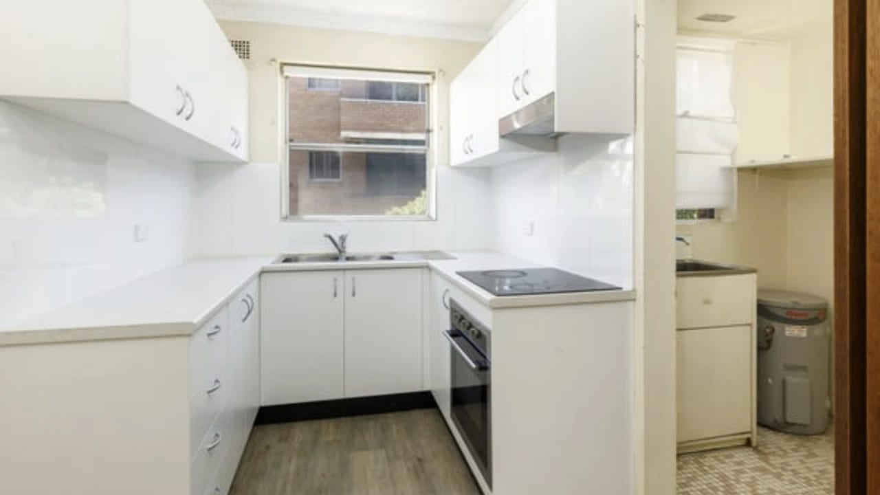 Furnished room in a flatshare