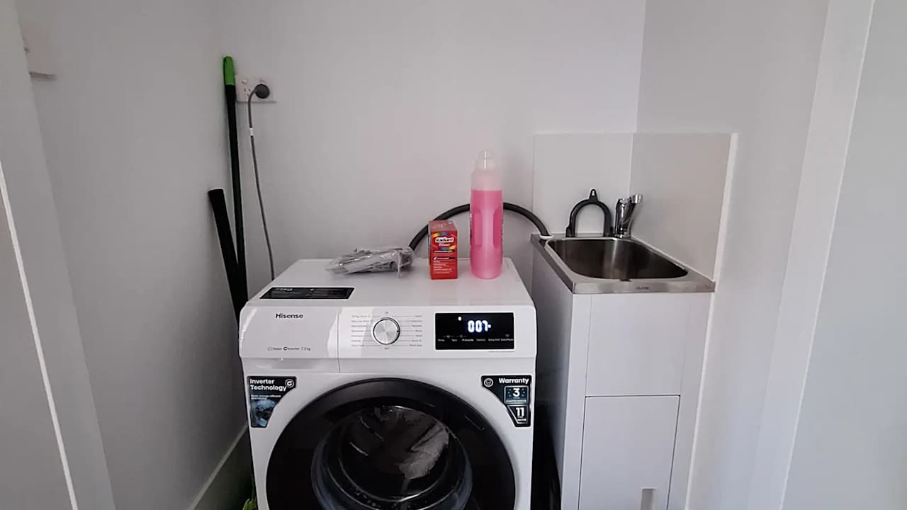 Unfurnished room in a share house