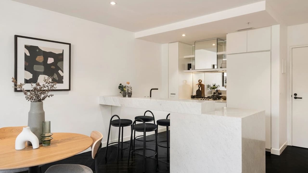 Furnished room in a flatshare