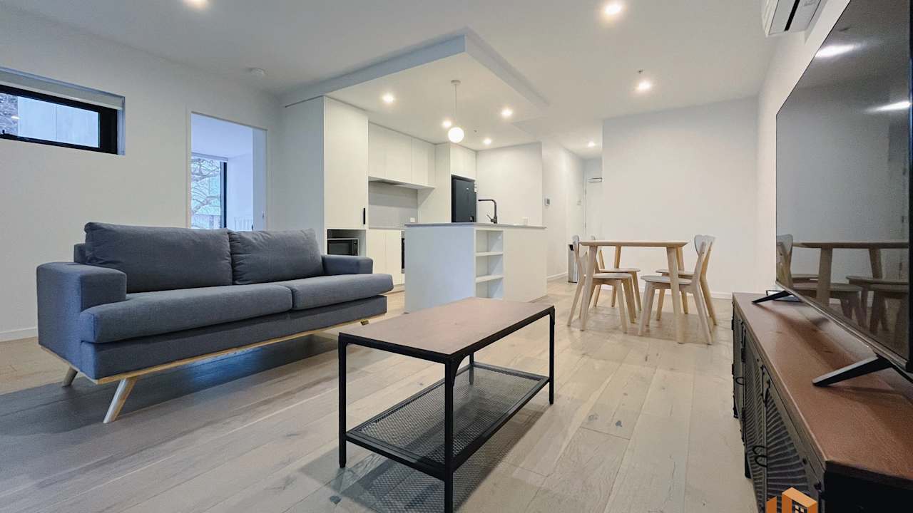 Furnished room with ensuite in a flatshare