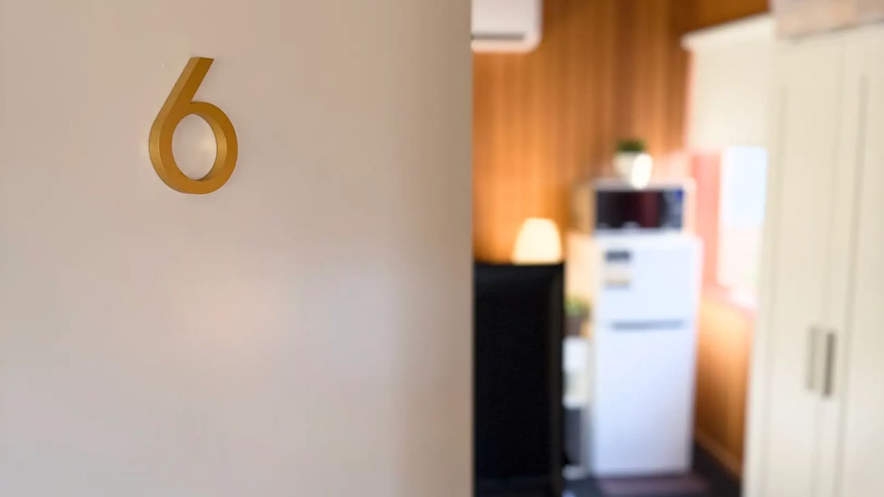 Furnished room in a share house