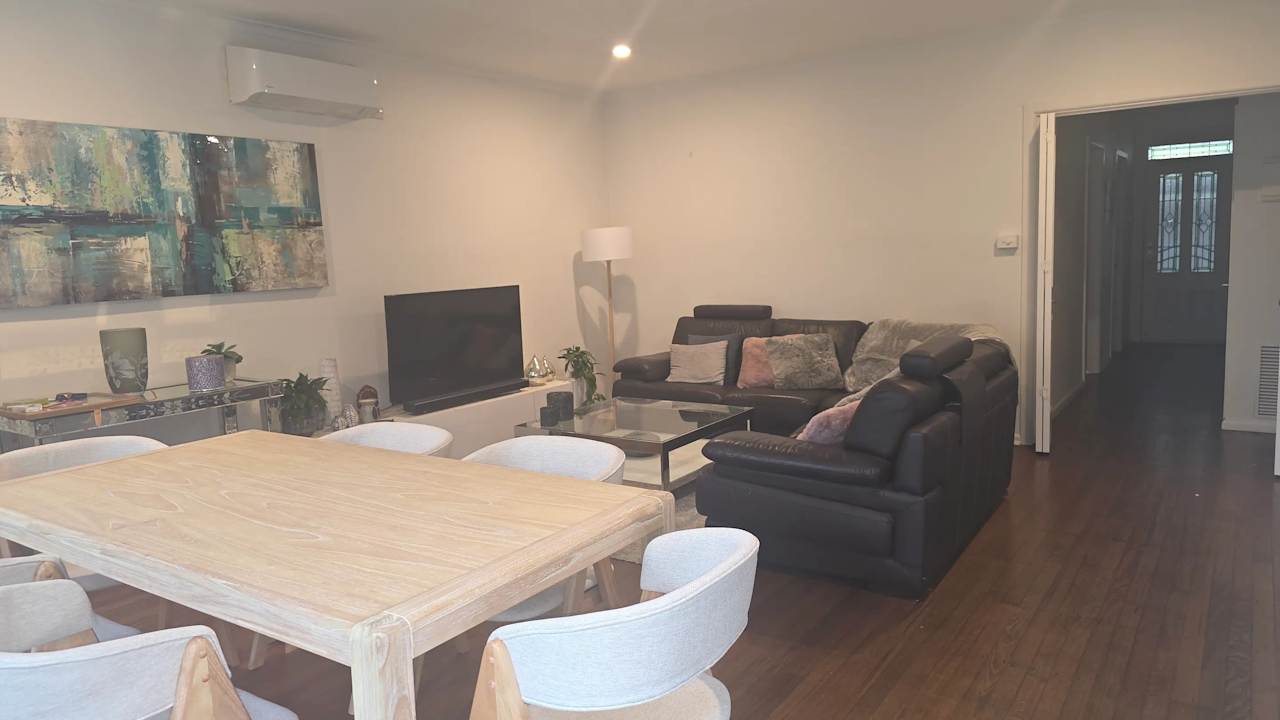 Furnished room in a flatshare