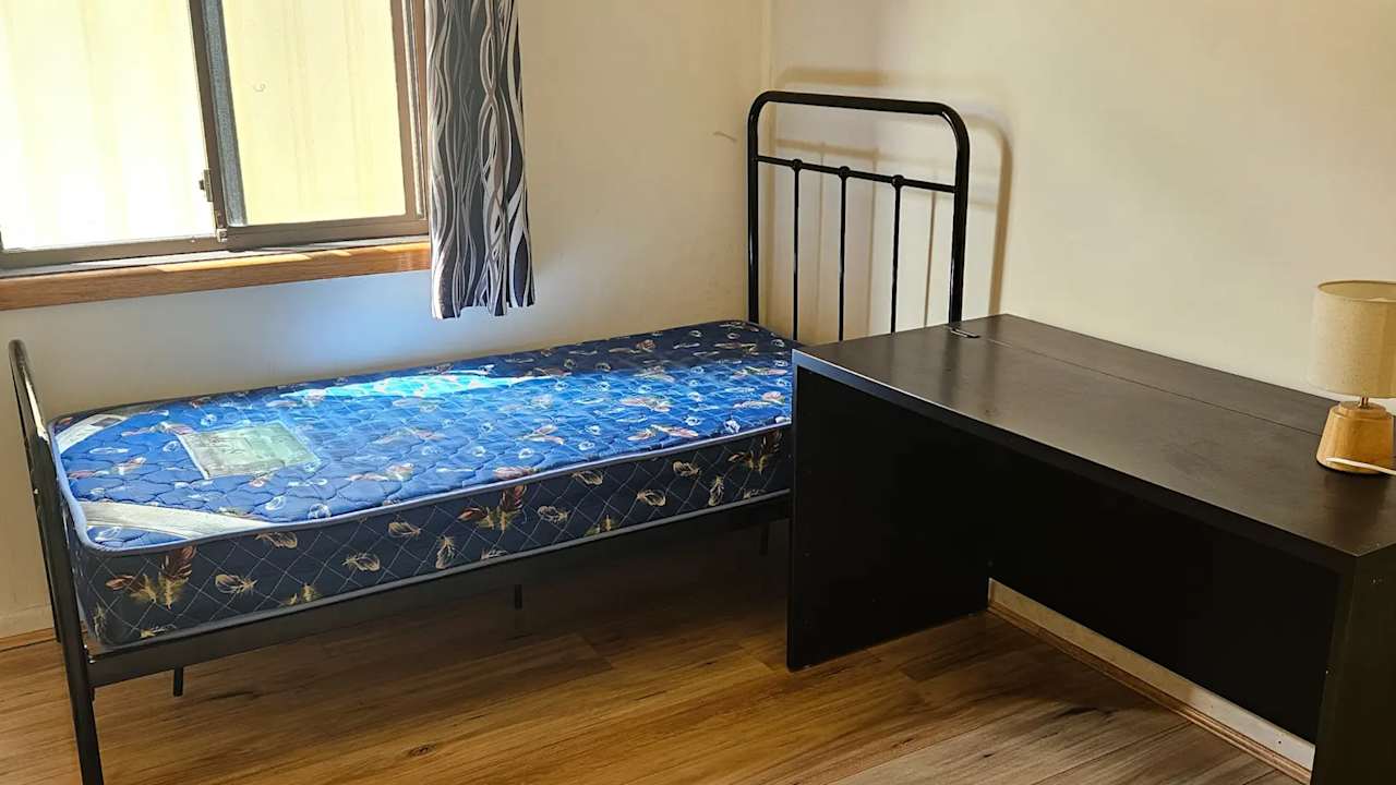 Unfurnished room in a share house