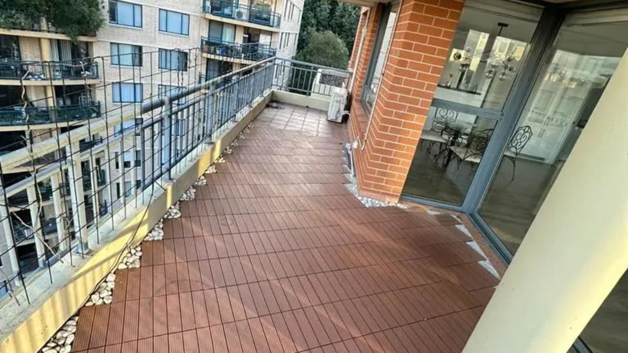 Furnished room with ensuite in a flatshare