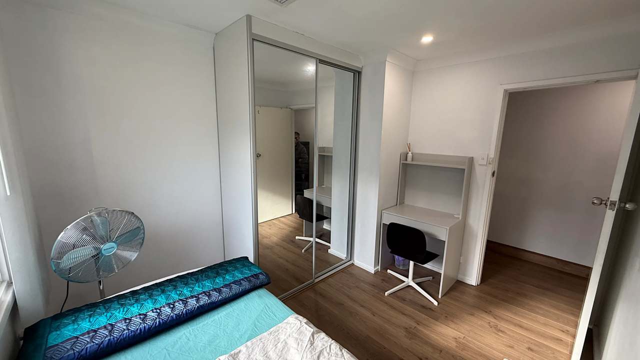 Furnished room in a share house