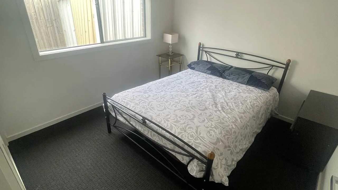 Room in a share house