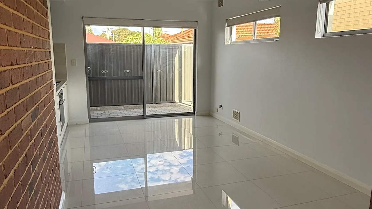 Whole property with 2 rooms for rent