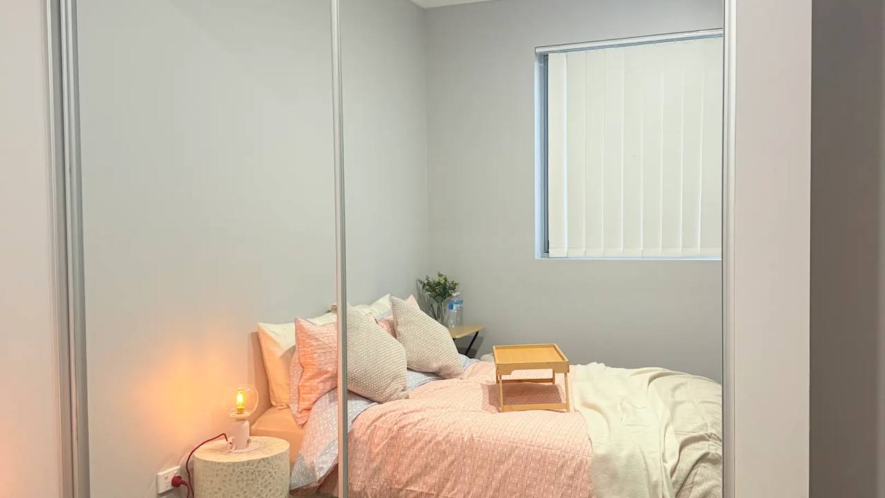 Furnished room with own bathroom