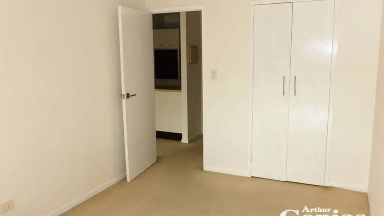 Unfurnished room with own bathroom
