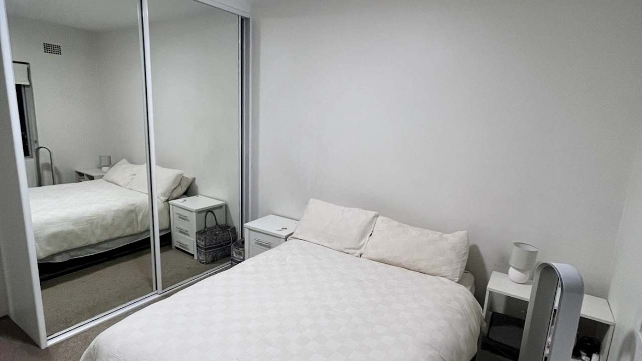 Furnished room in a flatshare
