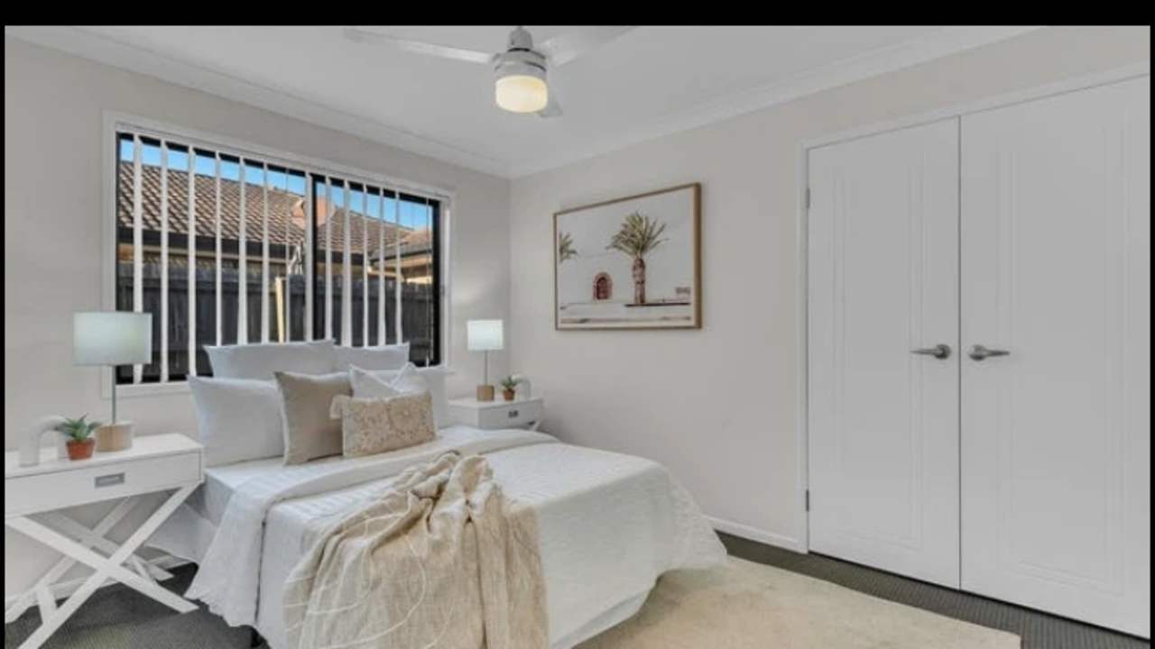 Room in a share house