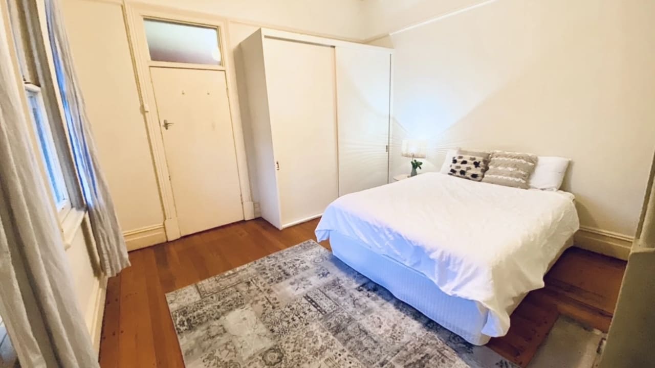 Room in a share house