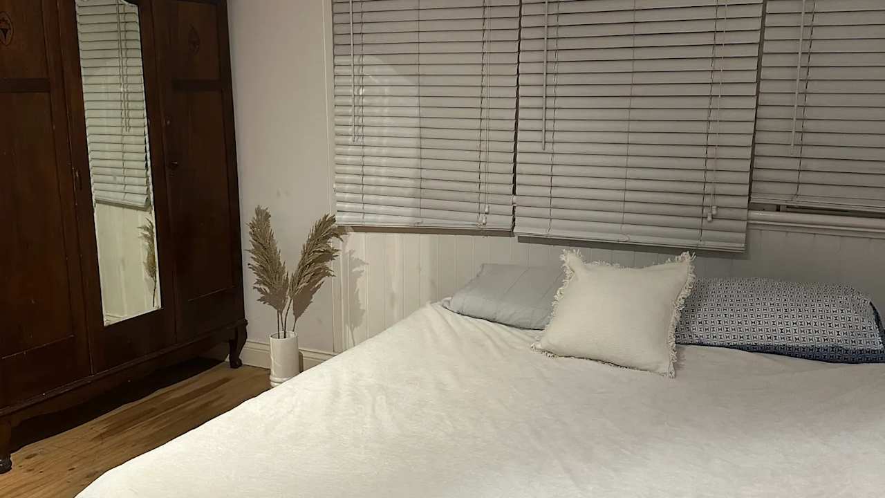 Room in a share house