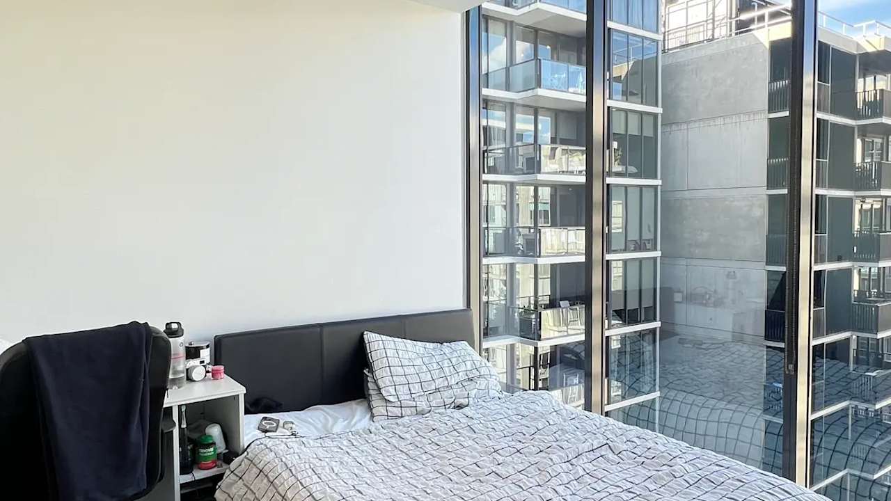 Furnished room in a flatshare