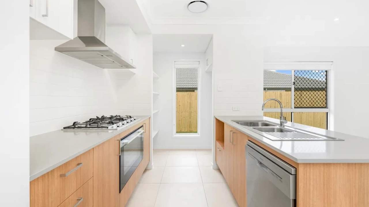 Unfurnished room with own bathroom