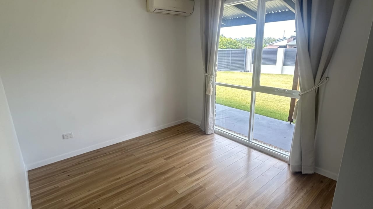 Unfurnished room in a share house