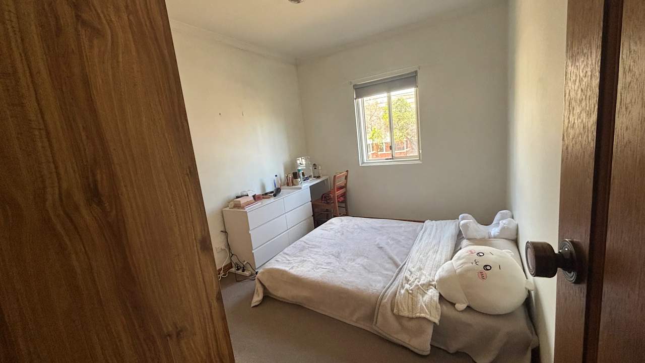 Unfurnished room in a share house